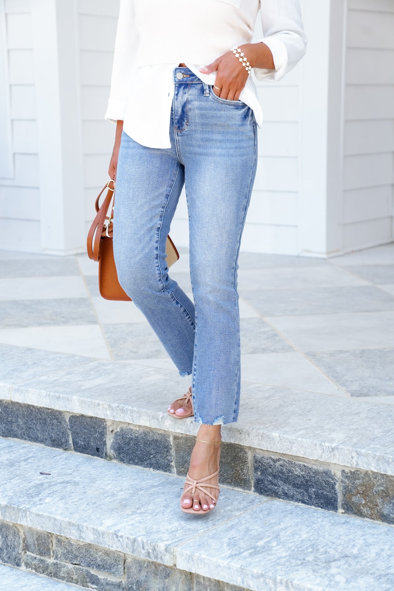 Modern Mid-Rise Distressed Hem Jeans