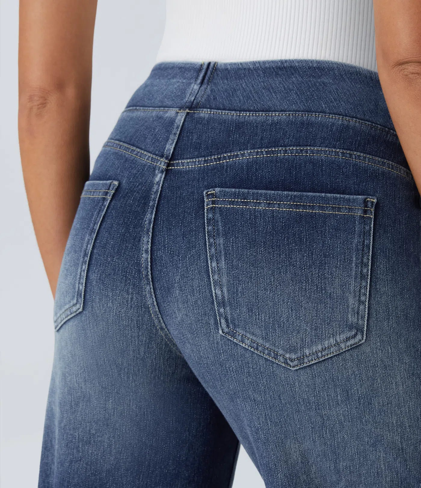 SoftShape High-Waist Pants