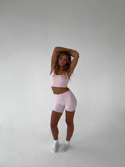 Sculpting High-Waist Seamless Shorts